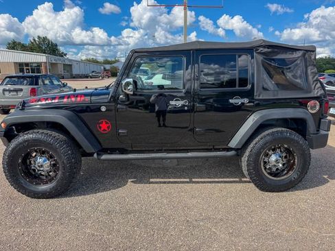 Used 2014 Jeep Wrangler Unlimited Sport w/ Quick Order Package 24S AWD/4WD image 5