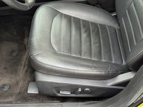 Used 2015 Ford Fusion SE w/ Equipment Group 202A image 34