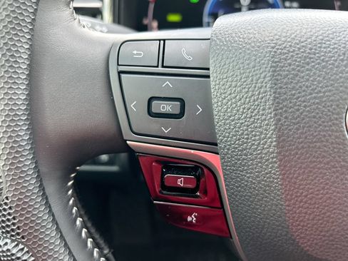 Used 2025 Toyota Camry SE w/ Multimedia Upgrade Package FWD image 16