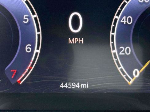 Certified 2024 Jeep Grand Cherokee Limited w/ Luxury Tech Group II AWD/4WD image 24
