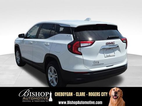 Used 2024 GMC Terrain SLE w/ LPO, Floor Liner Package FWD image 40