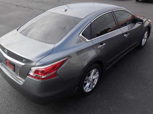 Used 2015 Nissan Altima 2.5 SV FWD image 13