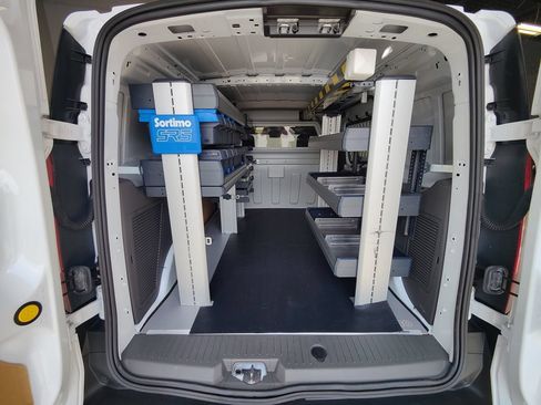Used 2023 Ford Transit Connect XL FWD image 9