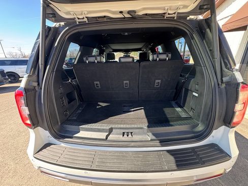 Used 2022 Ford Expedition Platinum AWD/4WD image 36