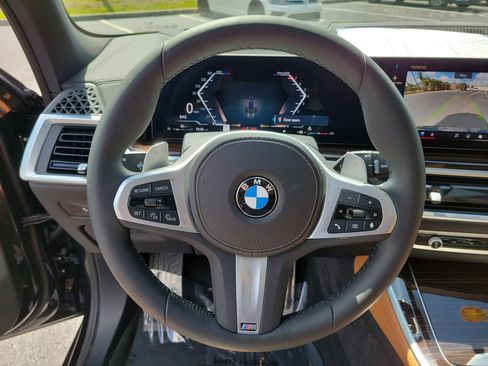 Used 2026 BMW X5 xDrive40i w/ M Sport Package AWD/4WD image 29