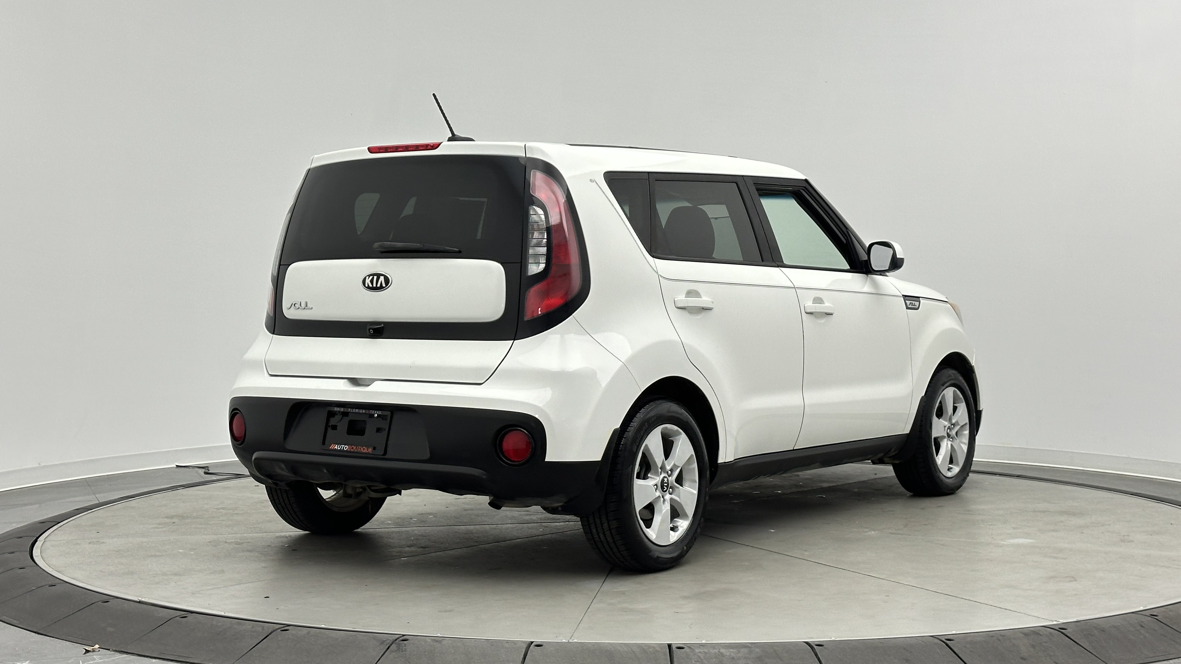 Used 2019 Kia Soul FWD image 7