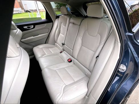 Used 2025 Volvo XC60 B5 Ultra w/ Protection Package Premier AWD/4WD image 35