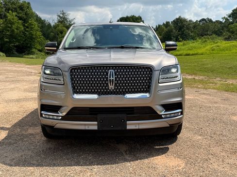 Used 2020 Lincoln Navigator Reserve w/ Equipment Group 201A Reserve RWD image 8