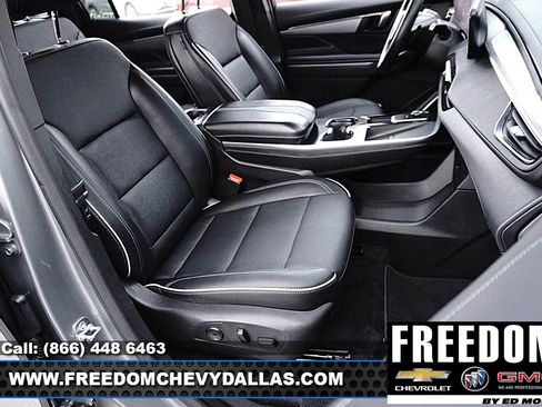 Used 2025 Buick Enclave Preferred image 12