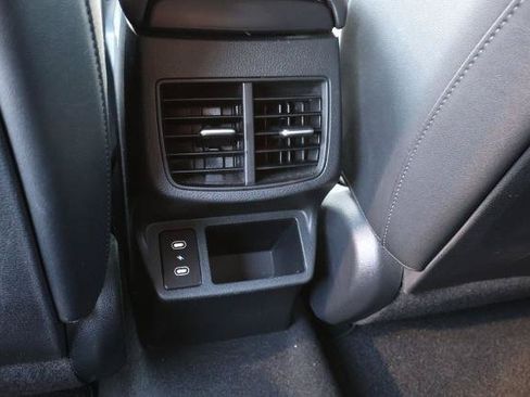 Used 2025 Kia Seltos S FWD image 13