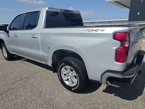 Used 2021 Chevrolet Silverado 1500 LT w/ Convenience Package II AWD/4WD image 7