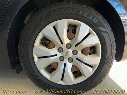 Used 2016 Chevrolet Cruze LS image 6