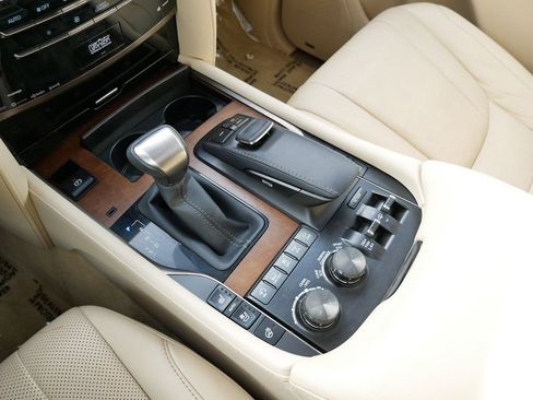 Certified 2021 Lexus LX 570 4WD w/ Luxury Package image 23