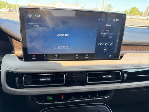 Used 2023 Lincoln Nautilus Reserve AWD/4WD image 21
