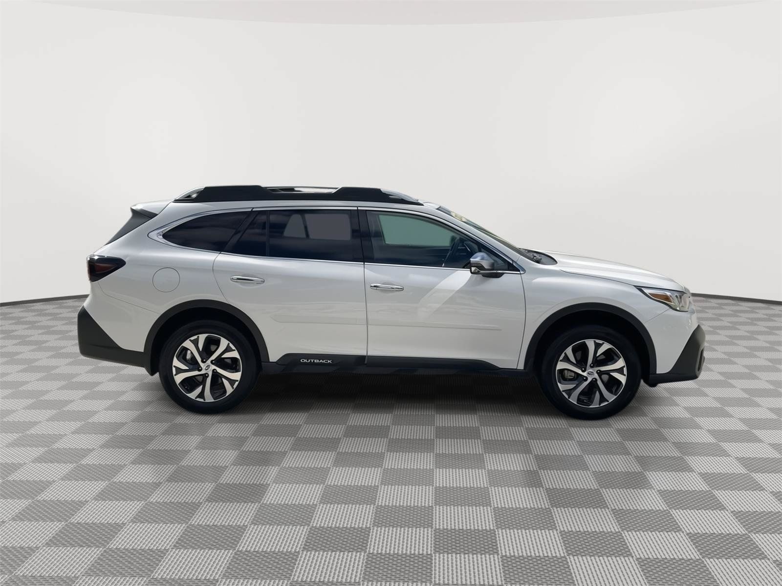 Used 2022 Subaru Outback Touring AWD/4WD image 16