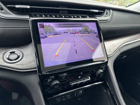 Certified 2022 Jeep Grand Cherokee Limited image 24