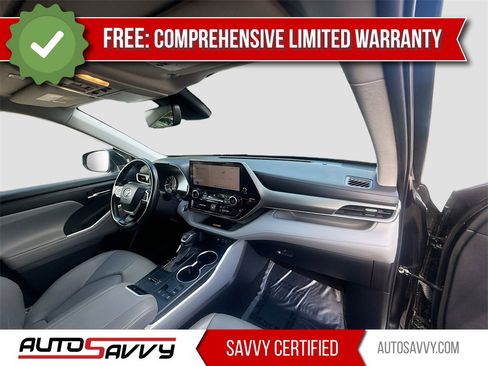 Used 2024 Toyota Highlander XLE image 31