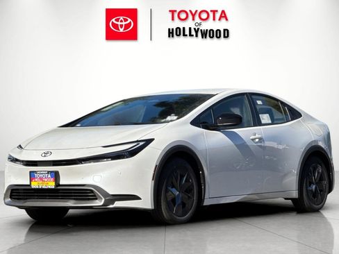 New 2026 Toyota Prius Plug-In Hybrid image 7