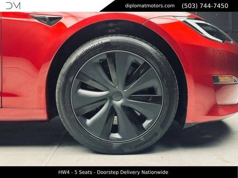 Used 2024 Tesla Model S AWD/4WD image 40