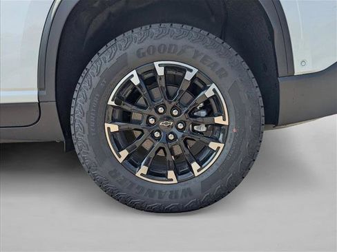 New 2026 Chevrolet Traverse Z71 w/ Enhanced Driving Package image 12