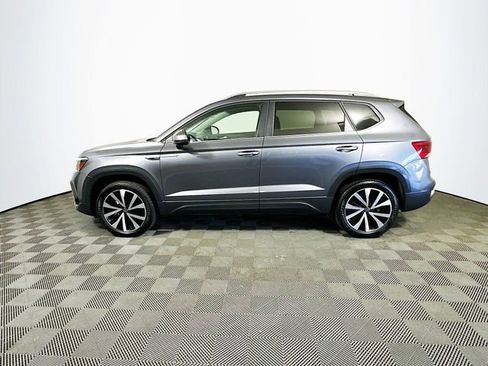 Used 2024 Volkswagen Taos SE FWD image 5