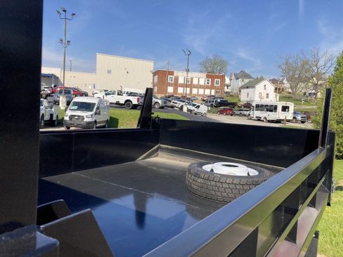 New 2025 Ford F550 4x4 Regular Cab Super Duty image 17