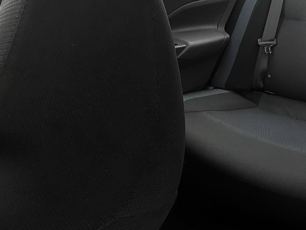 Used 2025 Nissan Versa SV FWD image 12