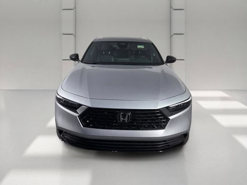 Used 2025 Honda Accord Sport image 3