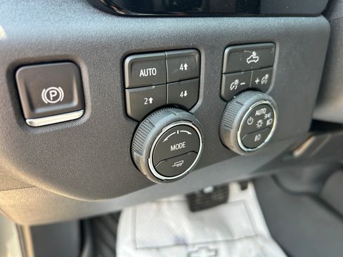 New 2026 Chevrolet Silverado 1500 RST AWD/4WD image 15