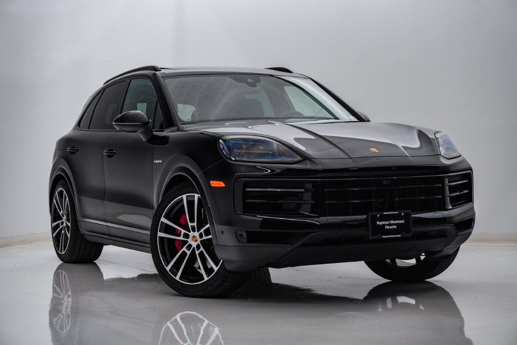 Certified 2026 Porsche Cayenne S AWD/4WD image 8