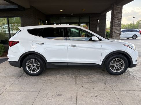 Used 2018 Hyundai Santa Fe Sport FWD image 5