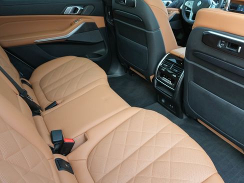 Certified 2025 BMW X7 xDrive40i image 35