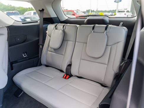 Certified 2026 Ford Explorer Active w/ Active Comfort Package RWD image 16