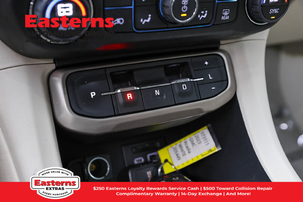 Used 2023 GMC Acadia Denali AWD/4WD image 14
