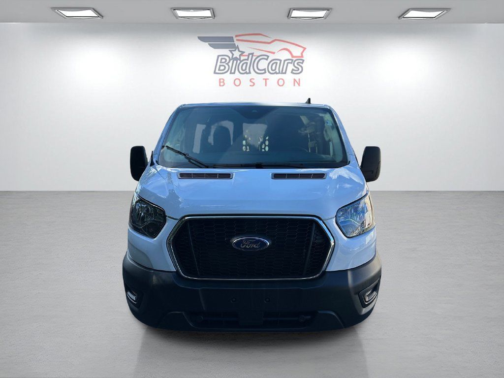 Used 2025 Ford Transit 250 Low Roof w/ Exterior Upgrade Package RWD image 2