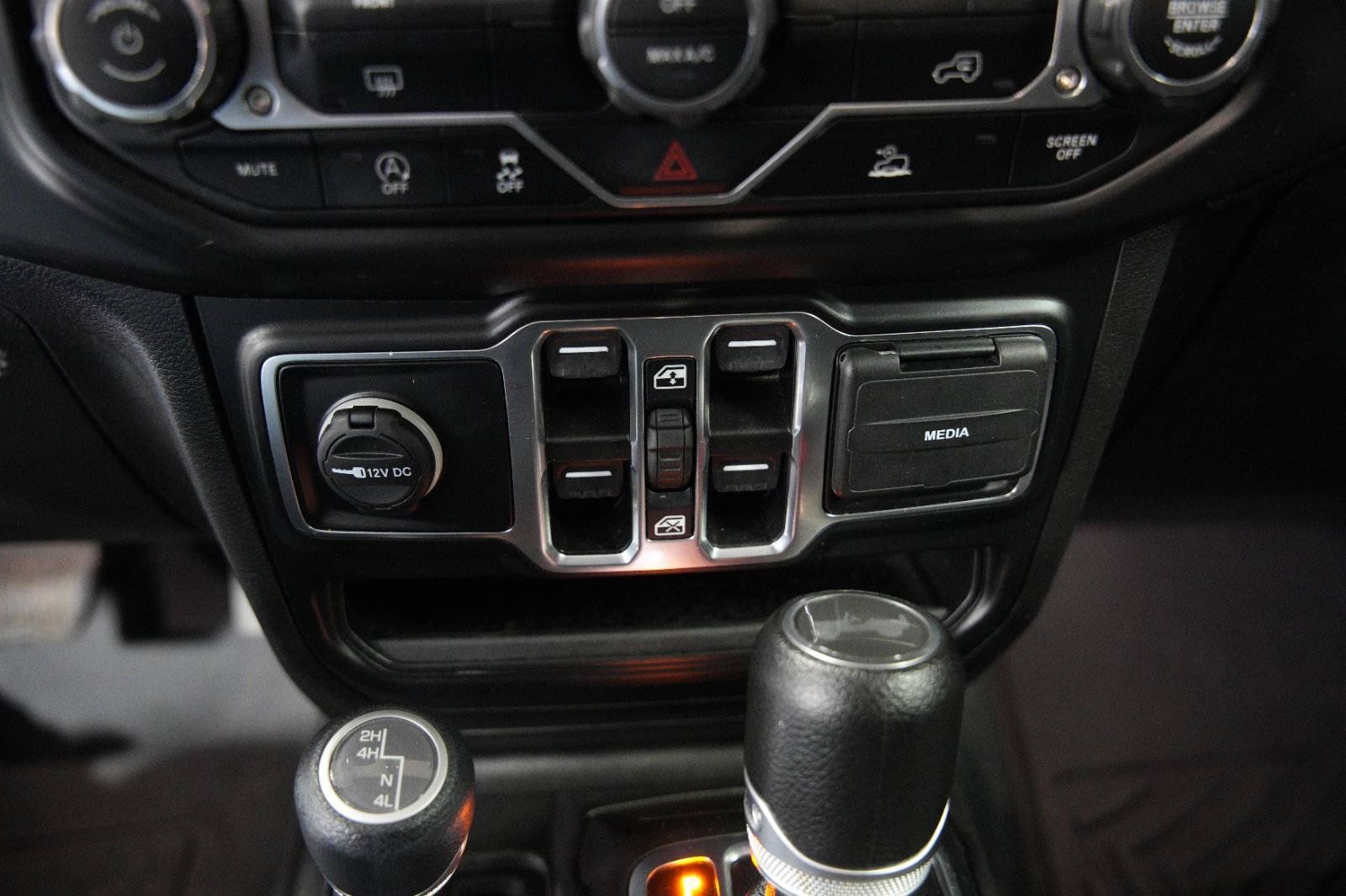 Used 2022 Jeep Wrangler Unlimited Sport AWD/4WD image 32