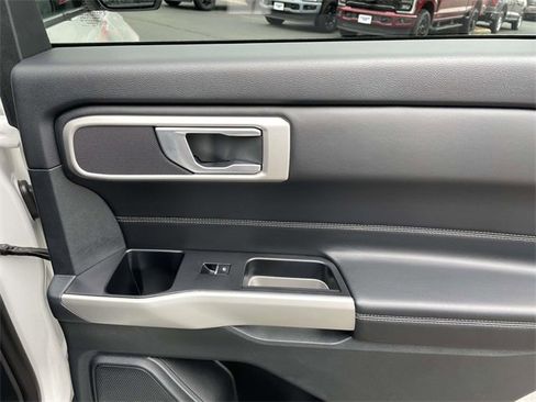 Used 2023 Ford Explorer XLT w/ Equipment Group 202A image 26