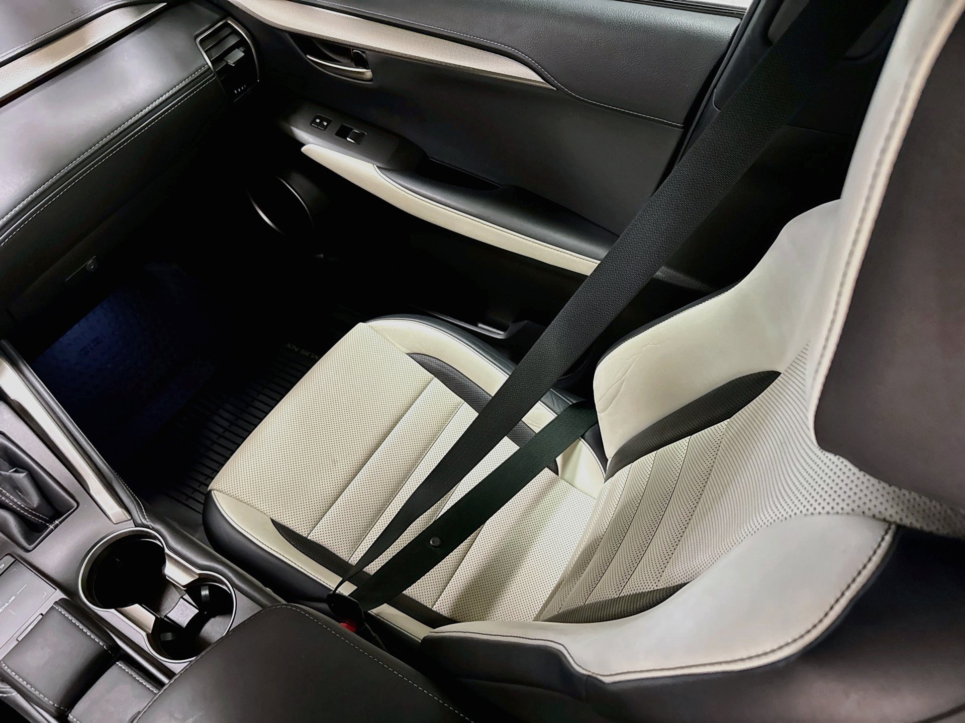 Used 2021 Lexus NX 300 F Sport w/ Accessory Package 2 FWD image 21