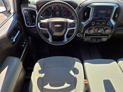 Used 2022 Chevrolet Silverado 1500 LT image 15