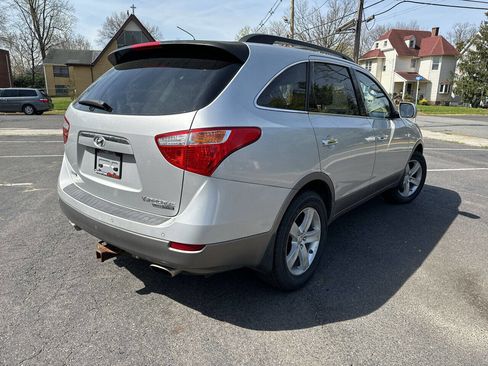 Used 2010 Hyundai Veracruz Limited w/ Navigation Pkg 3 image 3