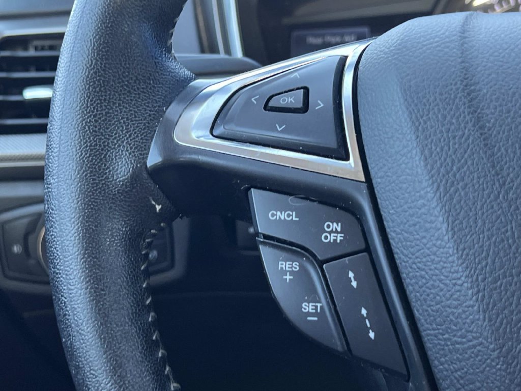 Used 2020 Ford Fusion SE w/ Equipment Group 151A FWD image 25