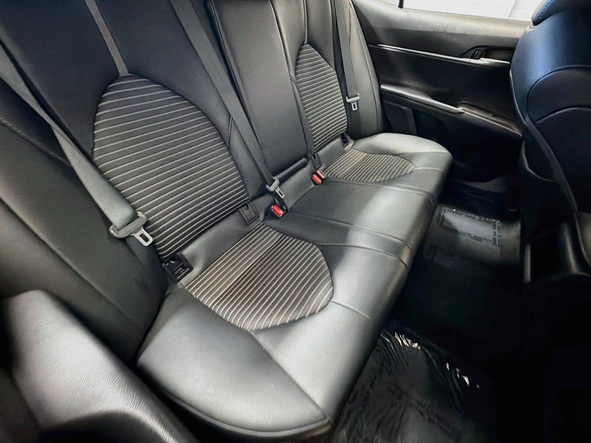 Used 2024 Toyota Camry SE FWD image 14