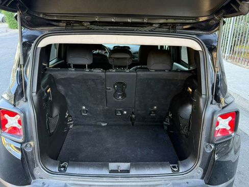 Used 2017 Jeep Renegade Altitude image 17