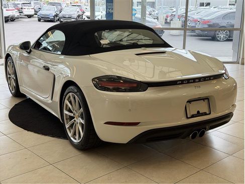 Used 2019 Porsche 718 Boxster image 8