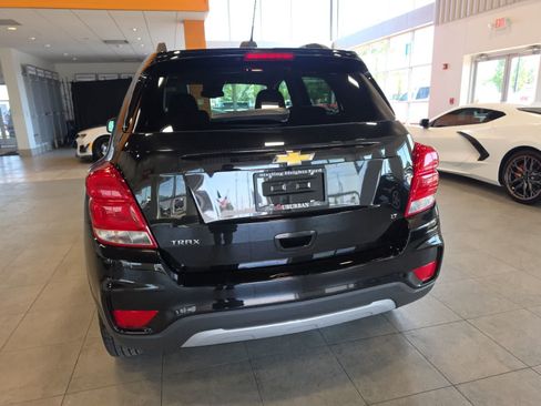 Used 2020 Chevrolet Trax LT w/ LT Convenience Package FWD image 10