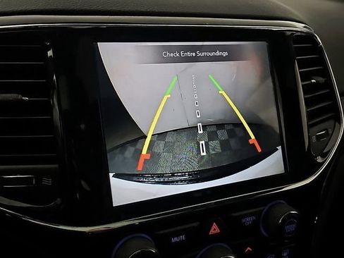 Used 2021 Jeep Grand Cherokee Laredo X image 19