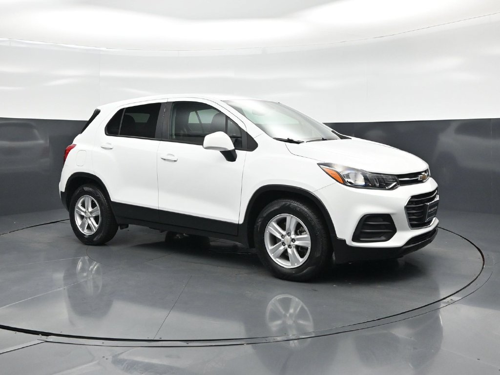 Used 2021 Chevrolet Trax LS w/ Tint and Cruise Package FWD image 58