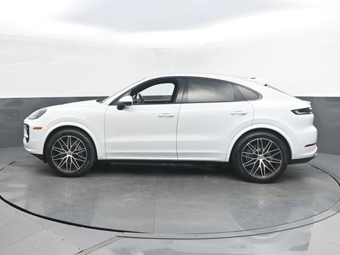 Certified 2025 Porsche Cayenne Coupe AWD/4WD image 2