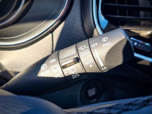 Used 2020 Jeep Cherokee Limited image 17