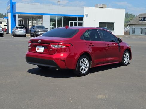 Certified 2024 Toyota Corolla LE FWD image 5